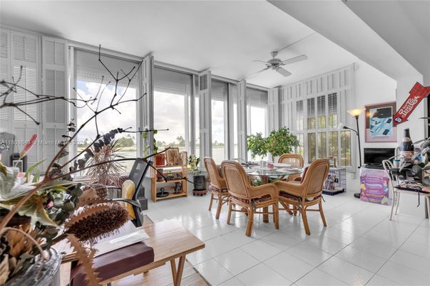 Dining room, Interior