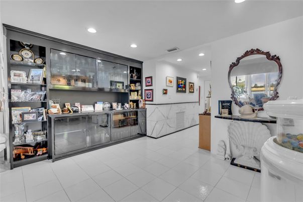Interior, Recessed Lighting