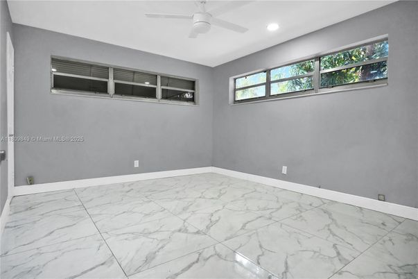Empty room, Interior, Marble, Recessed Lighting