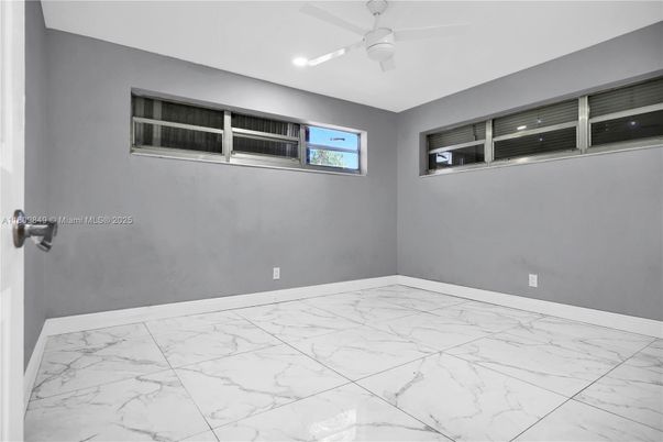 Empty room, Interior, Marble, Recessed Lighting
