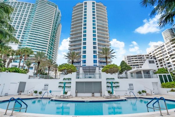 Exterior, Facade, Pool, Condo Building