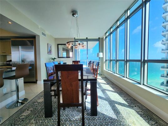 Chandelier, Dining room, Interior, Pendant Lights, Recessed Lighting, Water
