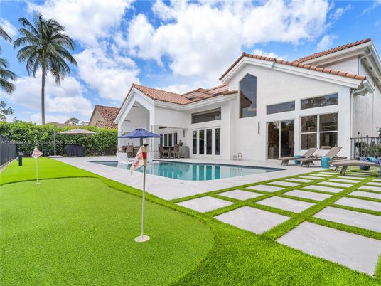 Backyard, Exterior, Pool