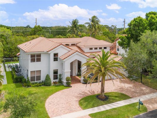 Backyard, Exterior, Facade, Mediterranean