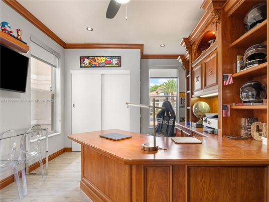 Home Office, Interior, Recessed Lighting, Wood Texture Flooring