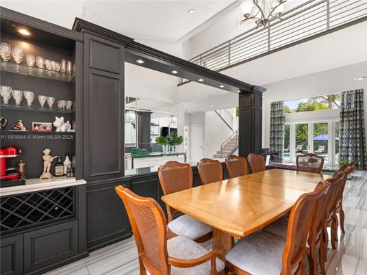 Dining room, Interior, Recessed Lighting