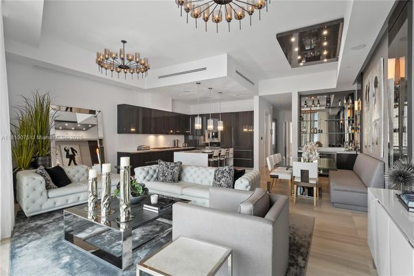 Dining room, Interior, Kitchen, Living room, Pendant Lights, Recessed Lighting, Wood Texture Flooring
