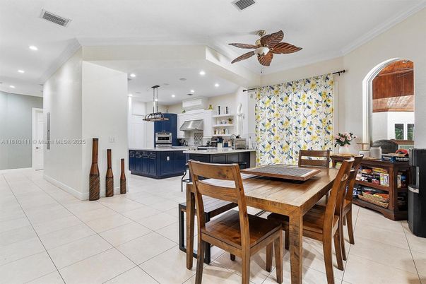 Dining room, Interior, Kitchen, Pendant Lights, Recessed Lighting