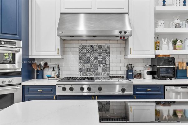Interior, Kitchen, Stainless Steel Appliances