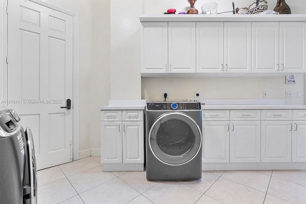 Interior, Washer