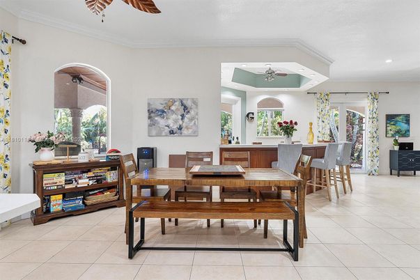 Dining room, Interior, Recessed Lighting