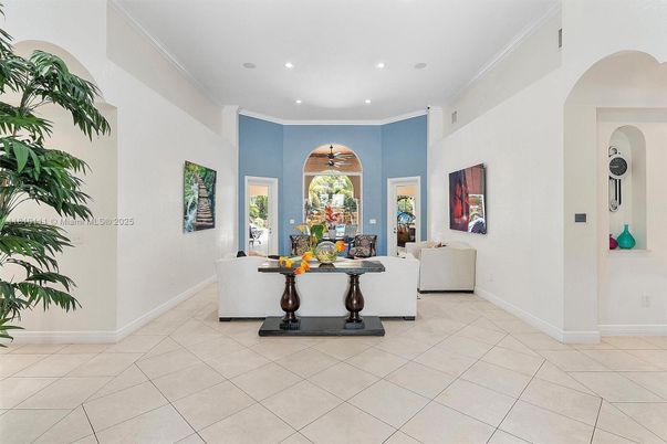 Interior, Living room, Pendant Lights, Recessed Lighting