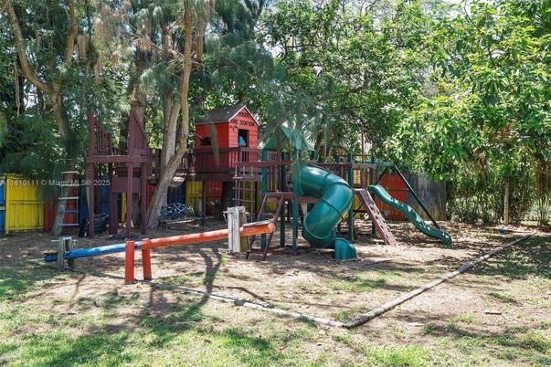 Backyard, Exterior, Playground