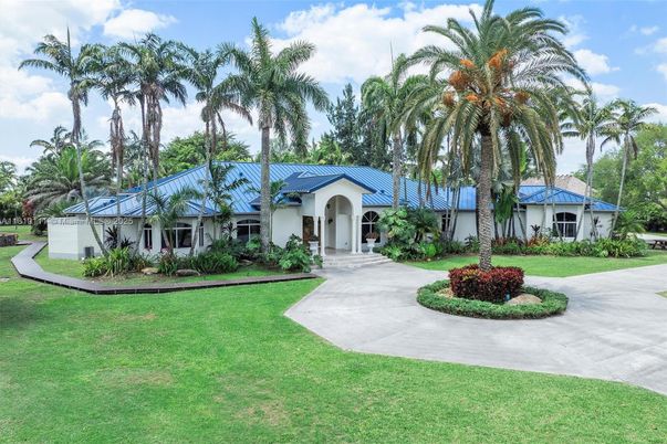 Backyard, Exterior, Facade, Spanish Mediterranean