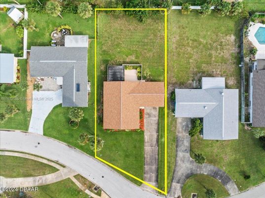 Exterior, Drone