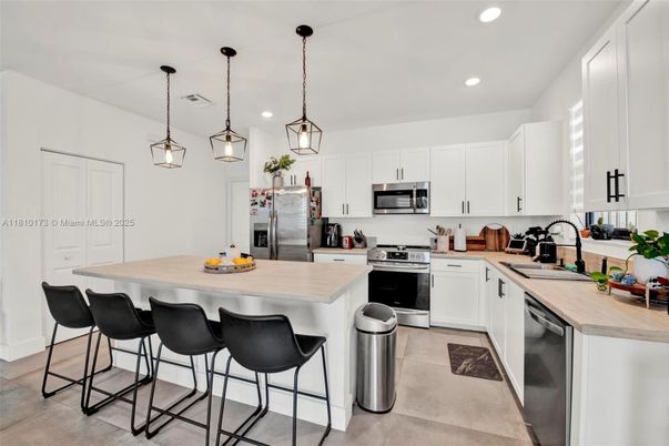 Interior, Kitchen, Pendant Lights, Recessed Lighting, Stainless Steel Appliances