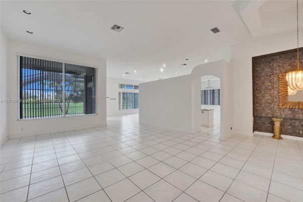 Empty room, Interior, Pendant Lights, Recessed Lighting