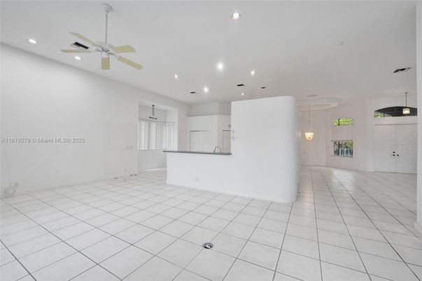 Empty room, Interior, Kitchen, Pendant Lights, Recessed Lighting