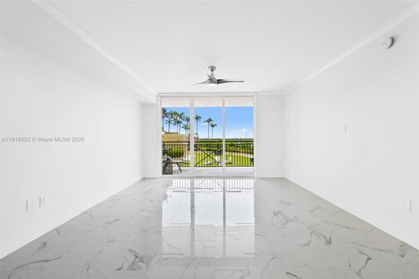 Empty room, Interior, Marble, Pendant Lights