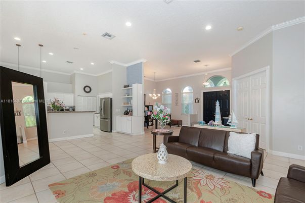 Interior, Kitchen, Living room, Pendant Lights, Recessed Lighting, Stainless Steel Appliances