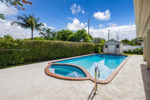 Detached Garage, Exterior, Pool