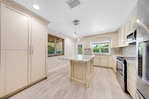 Interior, Kitchen, Pendant Lights, Recessed Lighting, Wood Texture Flooring