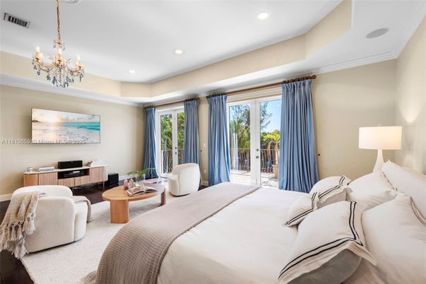 Bedroom, Chandelier, Interior, Recessed Lighting