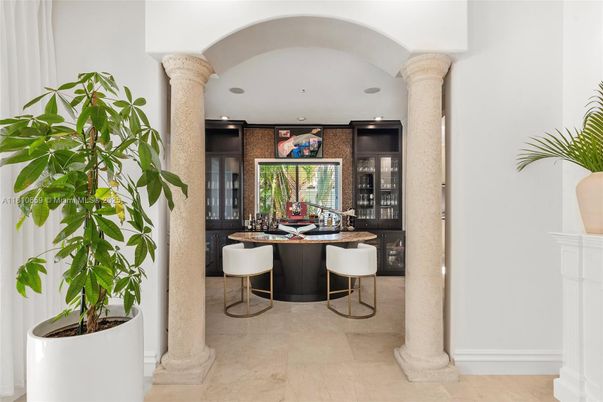 Dining room, Interior, Recessed Lighting