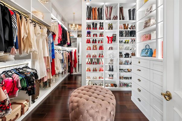 Chandelier, Interior, Walk-in Closets, Wood Texture Flooring