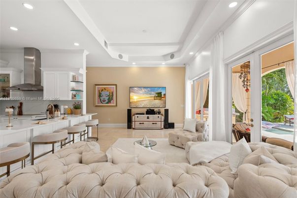Interior, Kitchen, Living room, Recessed Lighting, Stainless Steel Appliances