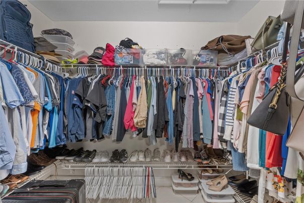 Interior, Walk-in Closets