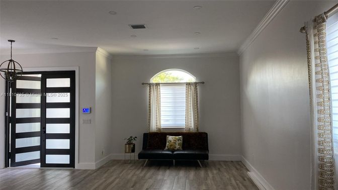 Interior, Pendant Lights, Recessed Lighting, Wood Texture Flooring