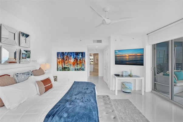 Bedroom, Interior, Living room, Recessed Lighting