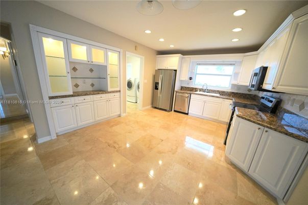 Interior, Kitchen, Recessed Lighting, Stainless Steel Appliances, Washer