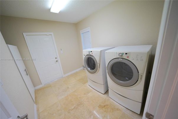 Interior, Washer