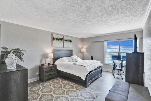 Bedroom, Home Office, Interior, Wood Texture Flooring