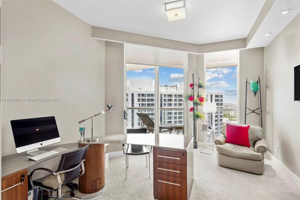 Home Office, Interior, Piano, Recessed Lighting