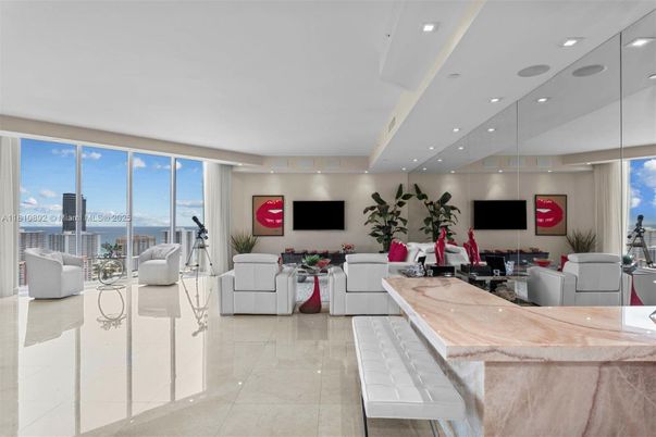 Interior, Living room, Recessed Lighting, Water