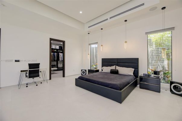 Bedroom, Interior, Pendant Lights, Recessed Lighting