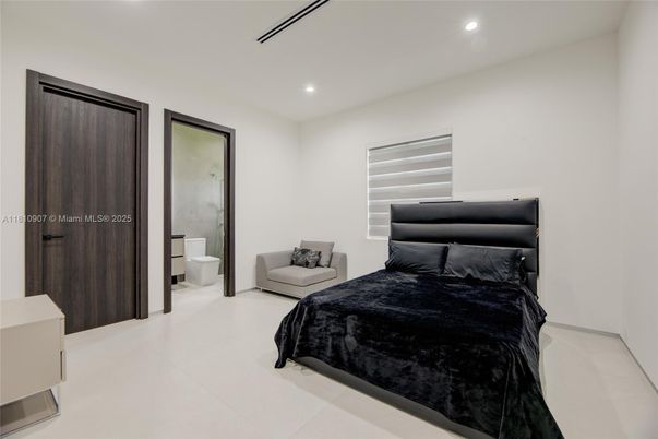 Bathroom, Bedroom, Interior, Recessed Lighting