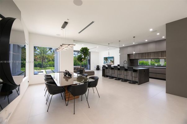Dining room, Interior, Kitchen, Pendant Lights, Recessed Lighting