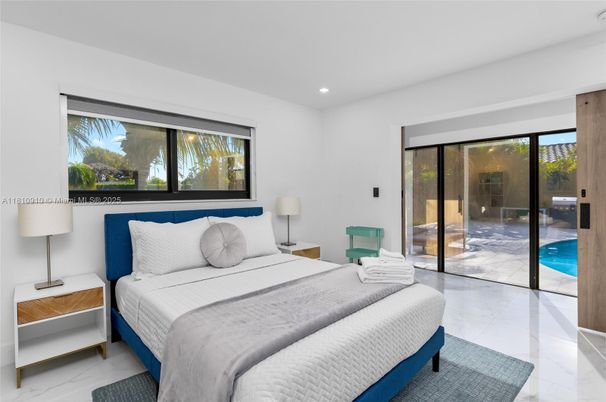 Bedroom, Interior, Marble, Recessed Lighting