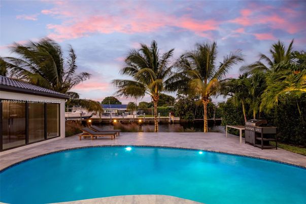 Exterior, Pool, Water