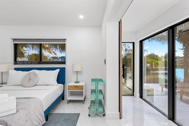 Bedroom, Interior, Marble, Recessed Lighting, Water