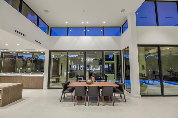 Dining room, Interior, Recessed Lighting