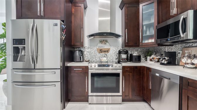 Interior, Kitchen, Marble, Stainless Steel Appliances
