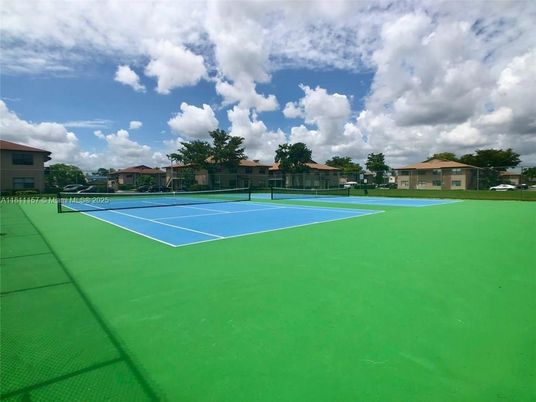 Exterior, Tennis Courts