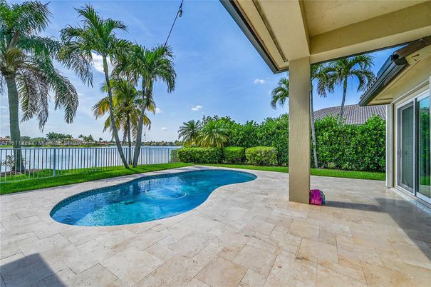 Exterior, Pool, Water
