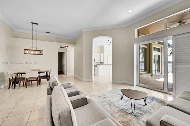 Dining room, Interior, Living room, Pendant Lights, Recessed Lighting