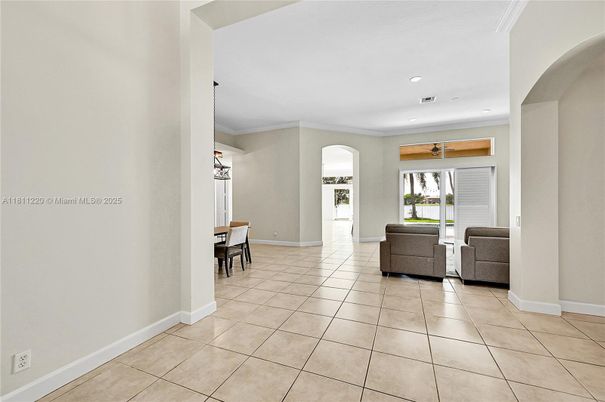 Dining room, Interior, Living room, Recessed Lighting